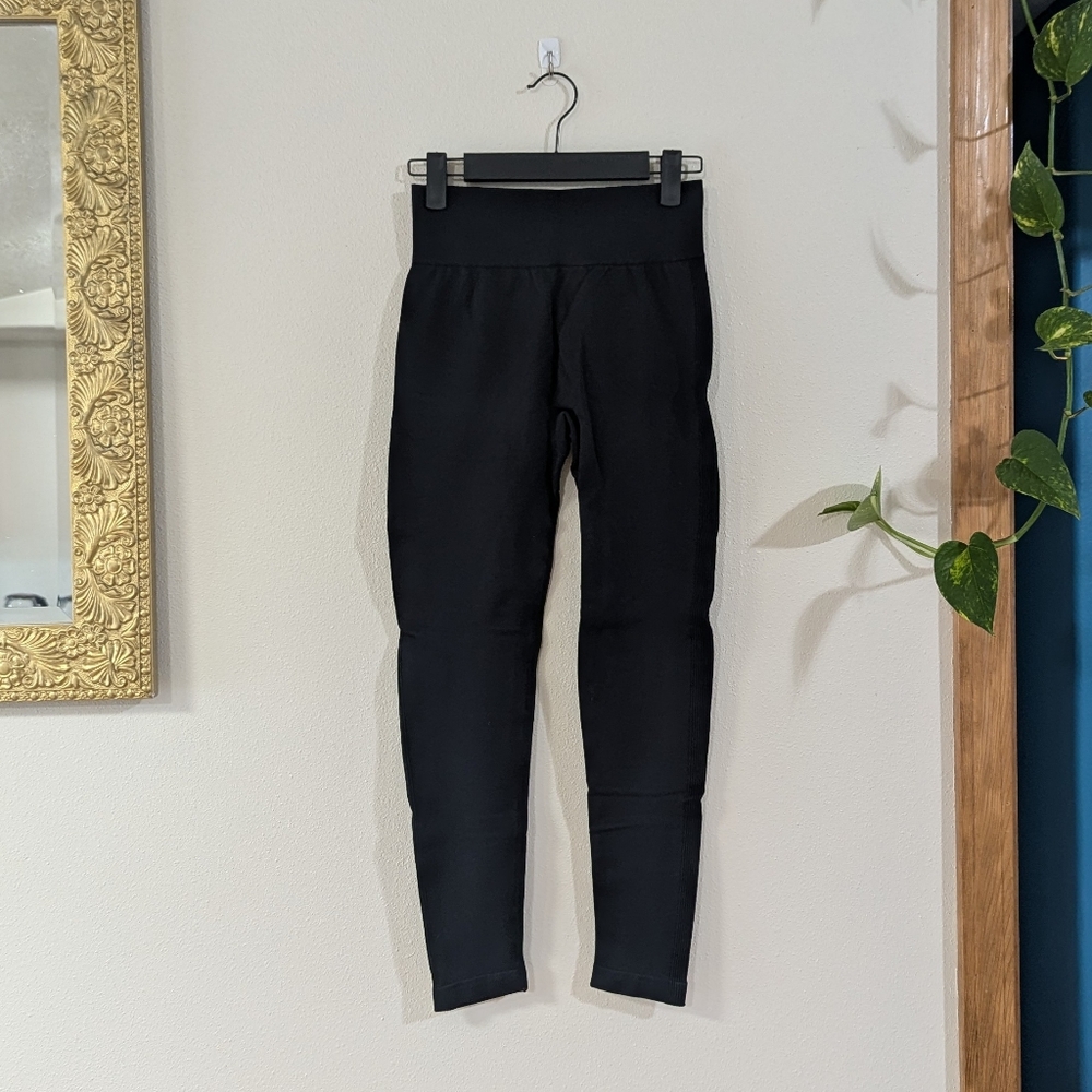 OQQ Booty Enhancing Leggings